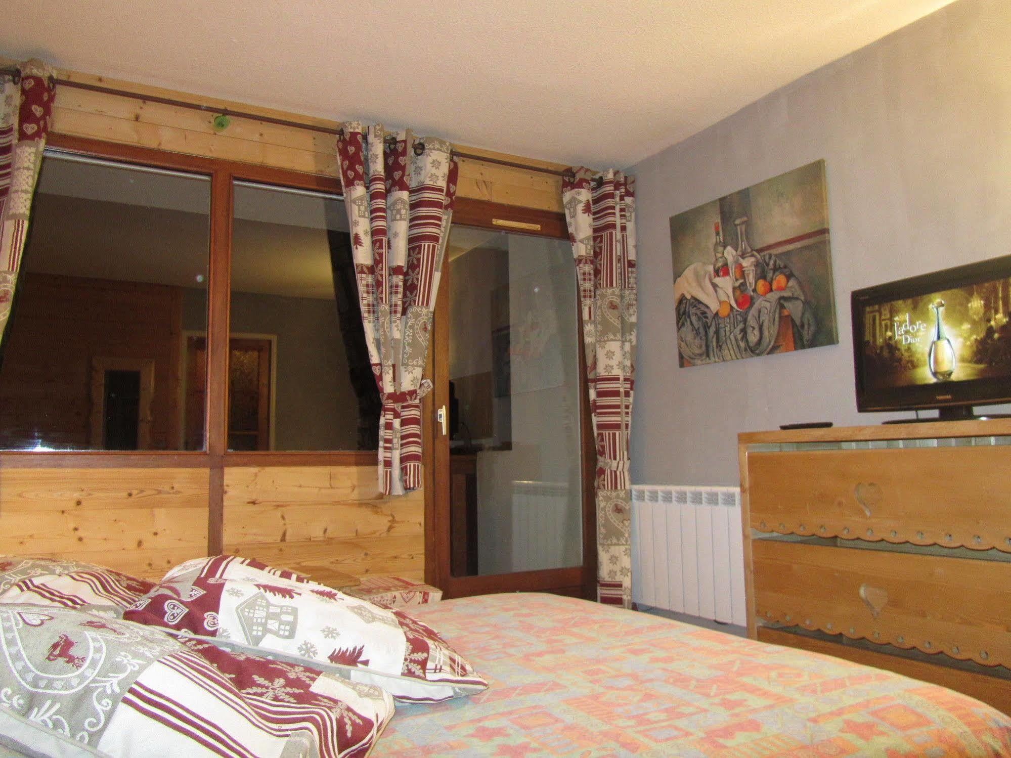 Hotel Du Hameau Allos Εξωτερικό φωτογραφία